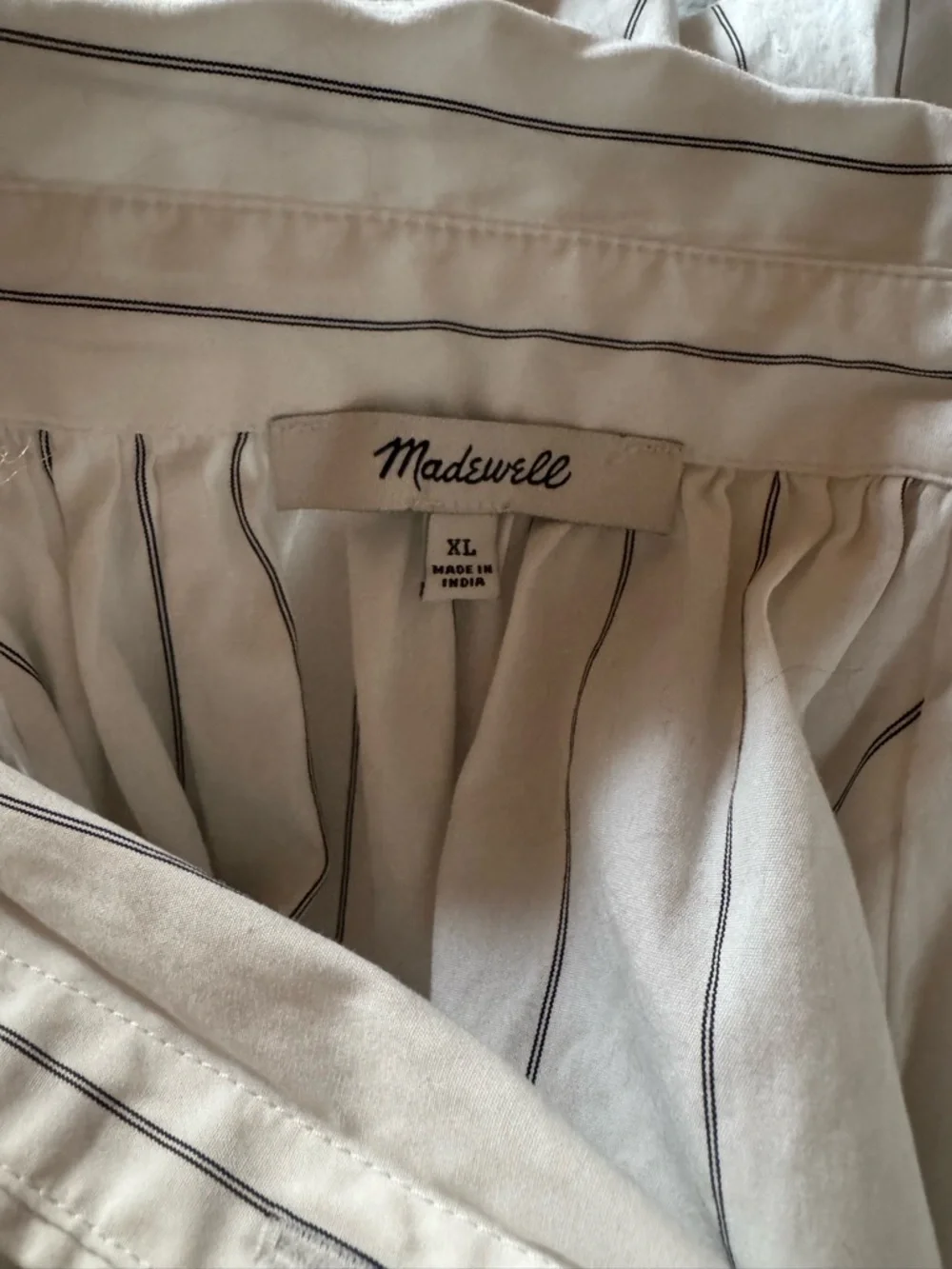 Madewell Shirred Bubble-Sleeve Button-Up Shirt - Picture 6 of 8